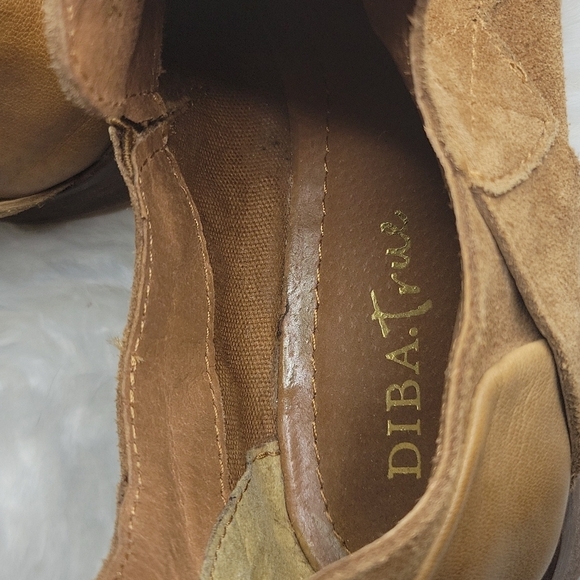 DIBA TRUE Tan Suede Booties Size 7.5 - Picture 6 of 7